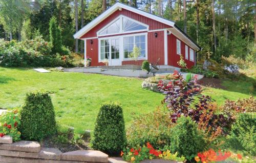 2 Bedroom Cozy Home In Vetlanda